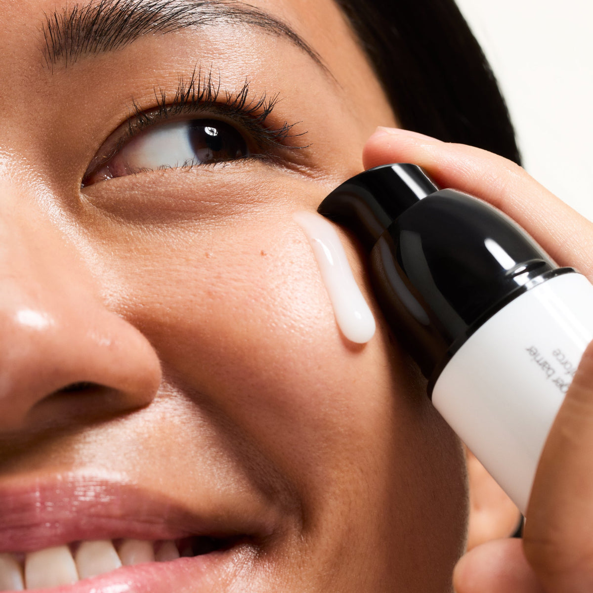 ectoin-hydro-barrier-serum-v4 Ectoin-Globals_Texture-bottle.jpg