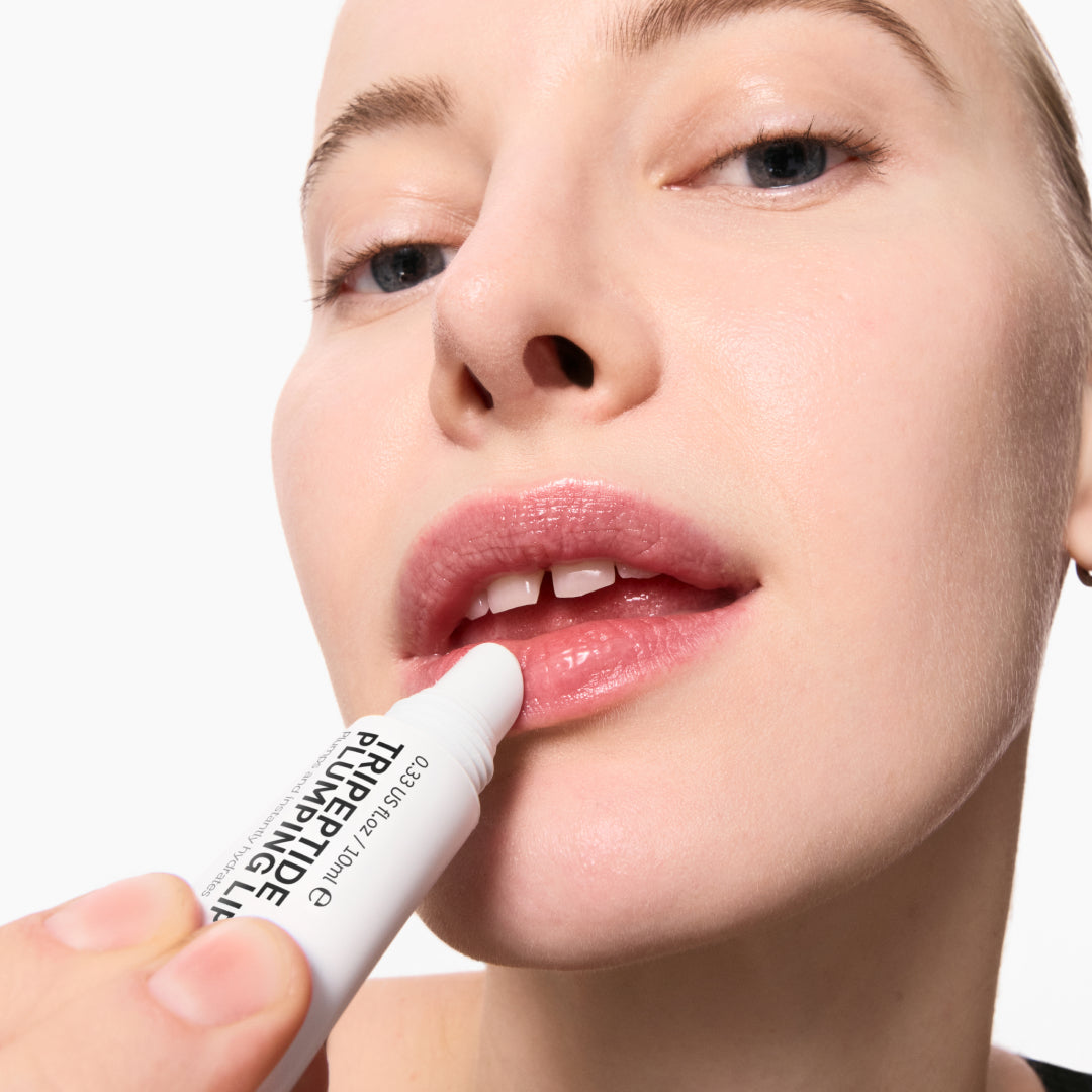 tripeptide-plumping-lip-balm-m2 Model01_270e8b98-a2ed-4742-b111-d25555f44100.jpg