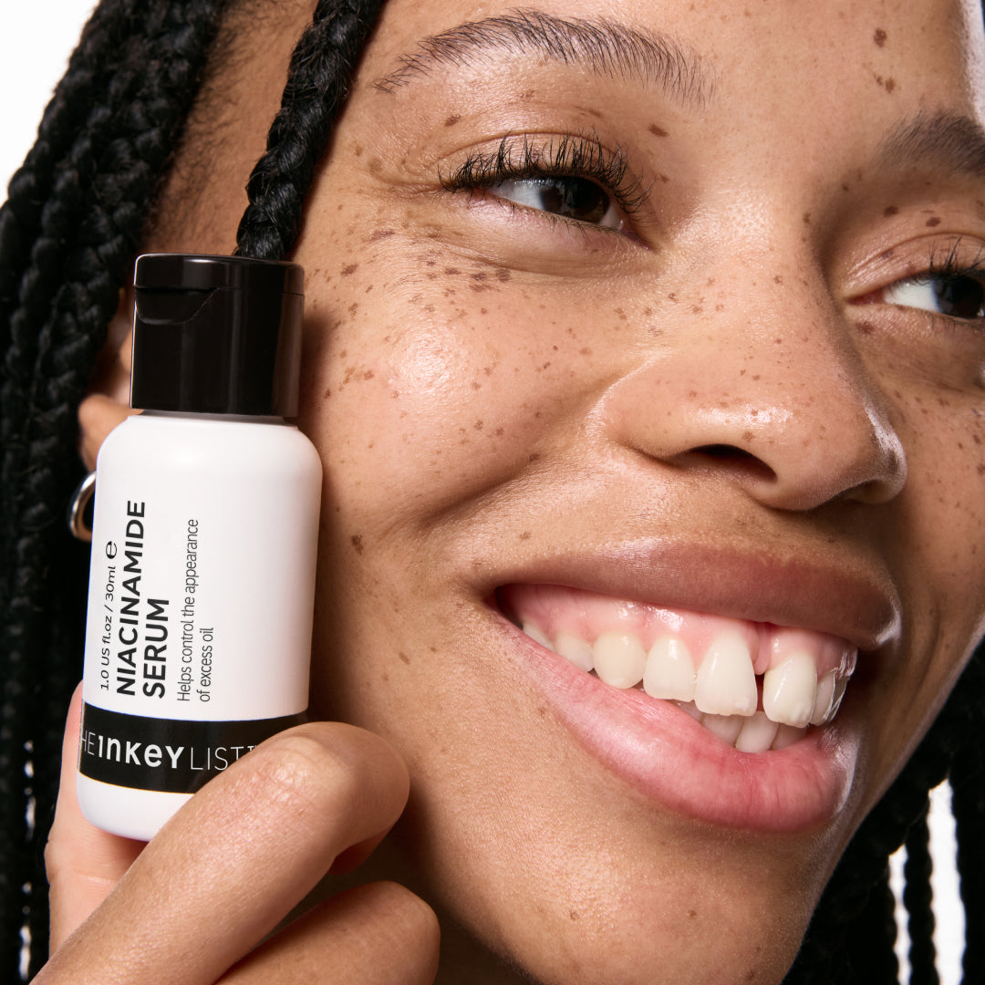 10-niacinamide-serum-duo-j6 Model01_d6be0920-41bd-4df2-8281-5a1face2e177.jpg
