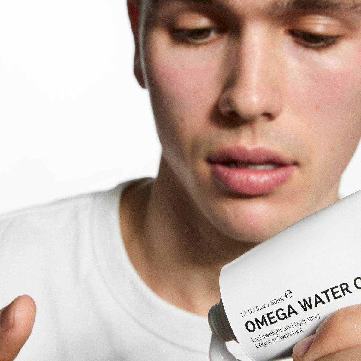 supersize-omega-water-cream-100ml-b3 Omega100_Model_2000x2000_62065fcd-8c1b-4831-aefc-6f05325600fd.jpg